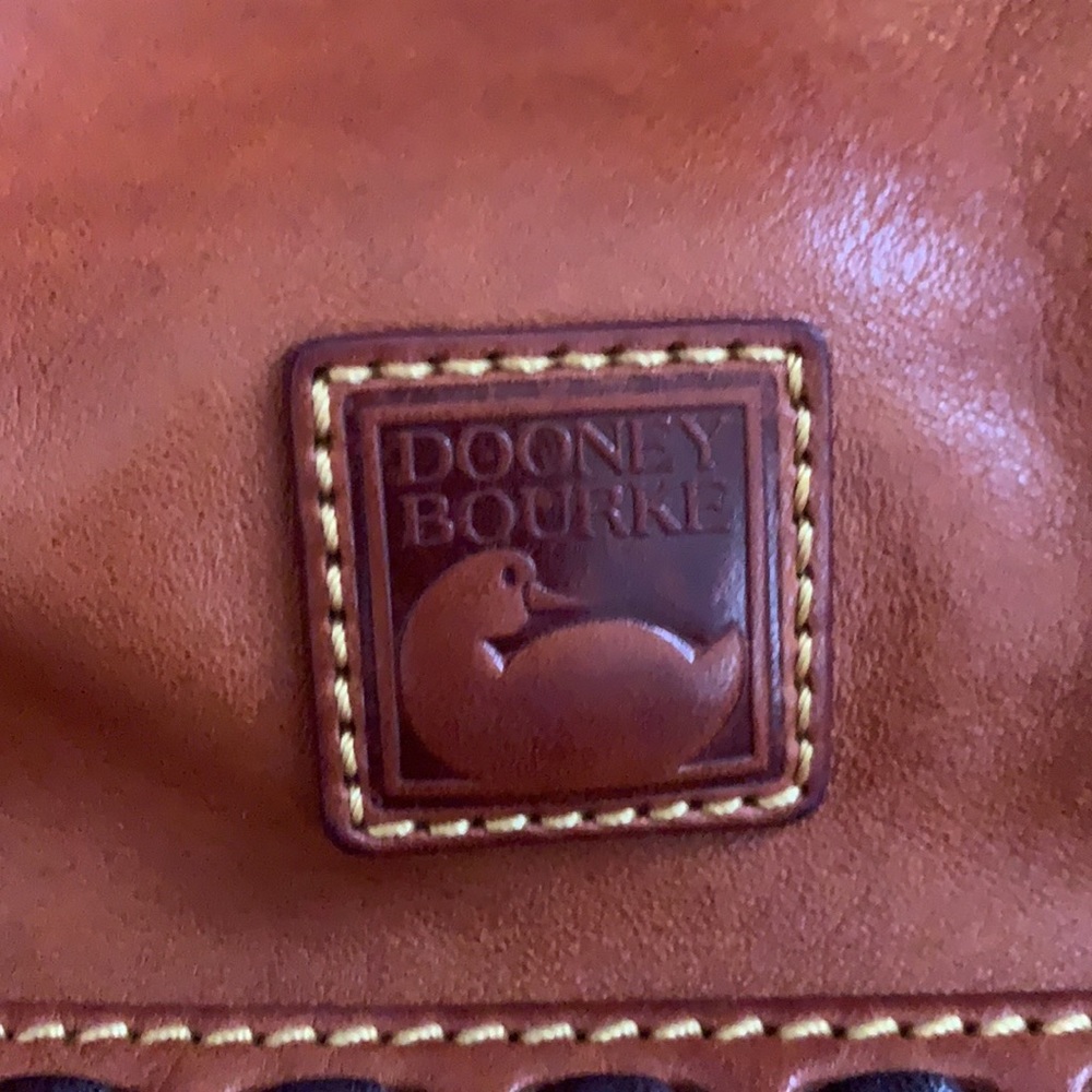Dooney and Bourke Florentine leather bag - Picture 13 of 14